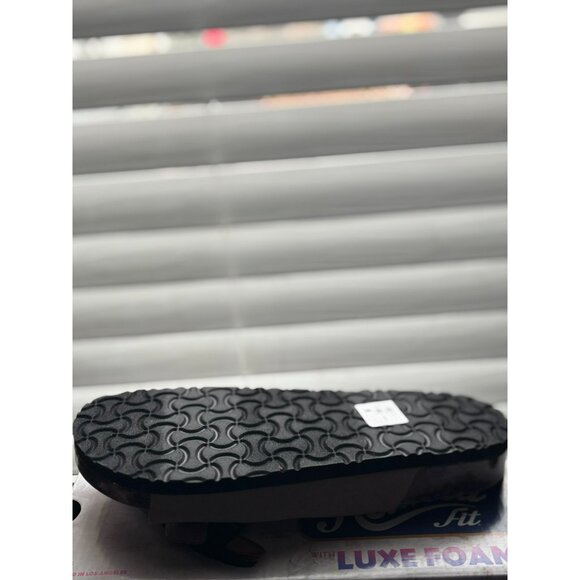 RIGHT FOOT ONLY Skechers Luxe Foam Relaxed Fit Sandals Double Buckle AMPUTEE - Picture 4 of 4